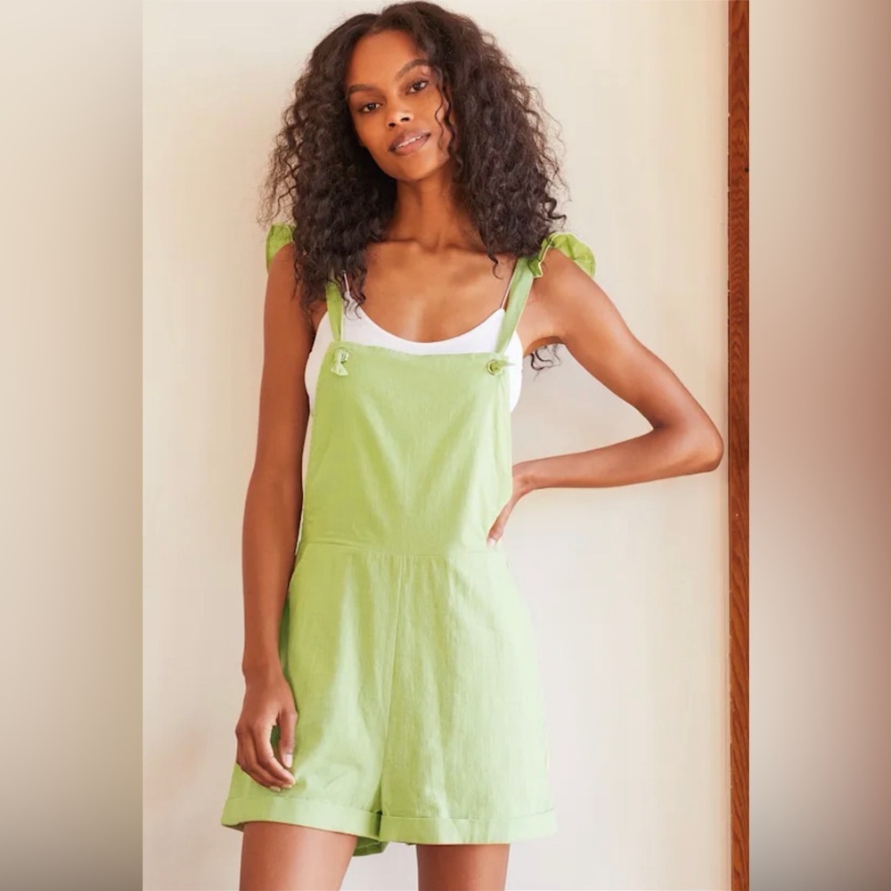 Lulu's Light Green Sleeveless Romper